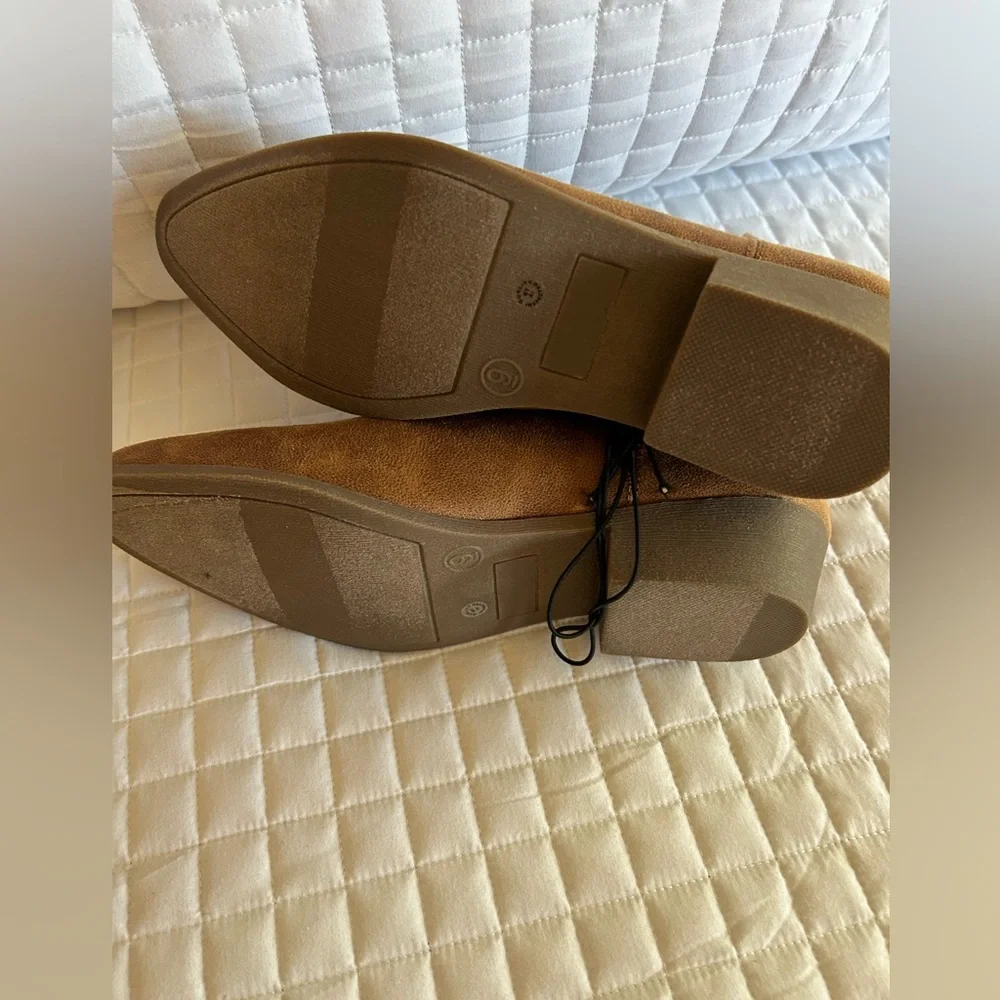 AJC110 short brown boots perfect for dresses or jeans. - Picture 5 of 6